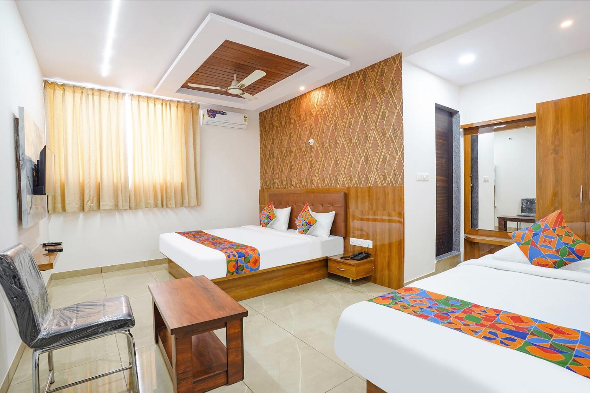 Fabhotel Platinum Palace - Nr Magadi Main Road Bangalore Exterior foto